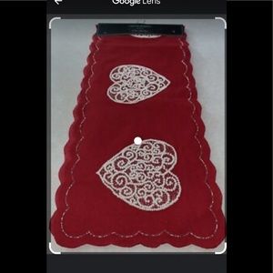 Cynthia Rowley Heart Table Runner 16 x 72